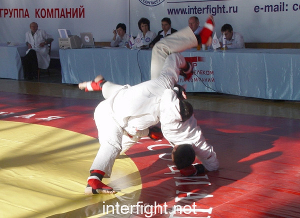 26-11-04_fight30_b